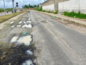 Prefeitura denuncia Casal ao MPE por ruas esburacadas após obras