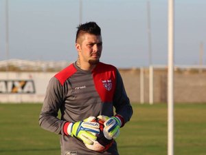 CRB estreia na Copa do Nordeste e goleiro deixa o clube para atuar na Bolívia