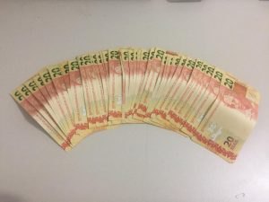 Jovem é preso com mais de mil reais em notas falsas no Sertão 