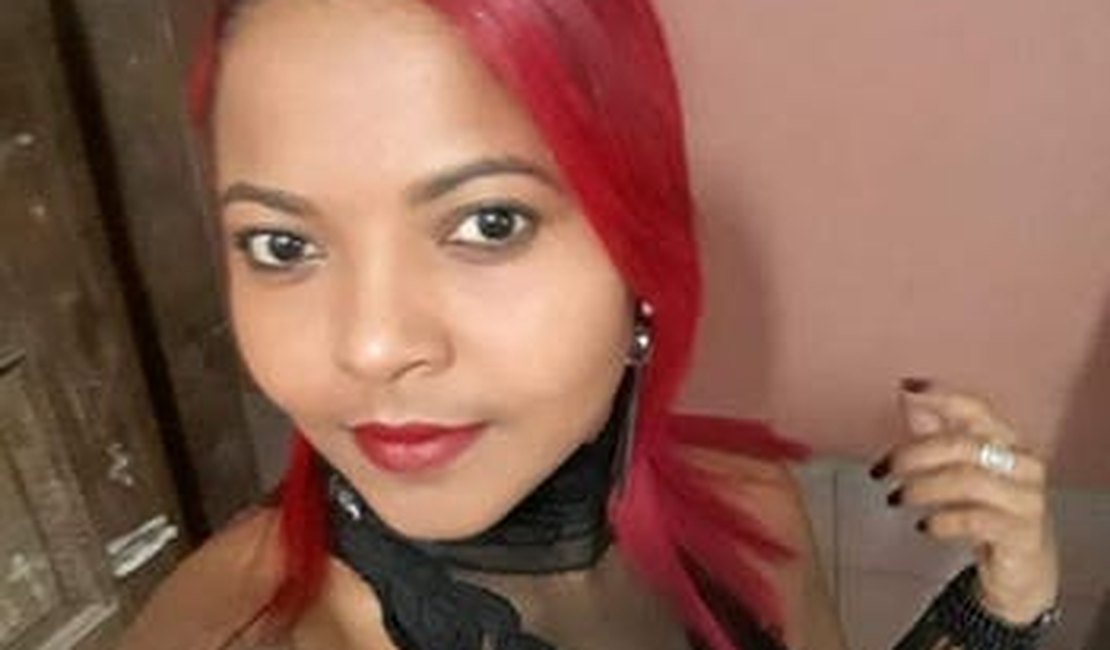 Jovem é assassinada a tiros em bar na Chã da Jaqueira, em Maceió