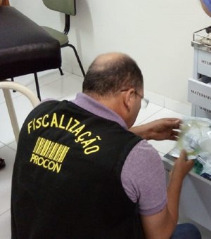Procon recolhe dezenas de medicamentos vencidos em Arapiraca 