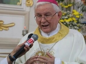 Bispo Diocesano de Penedo proíbe qualquer contato físico durante celebrações litúrgicas