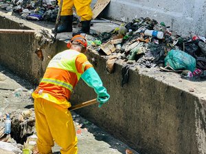 Prefeitura de Maceió intensifica limpeza de canais antes do período chuvoso