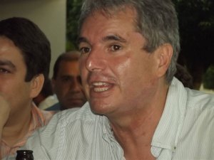 Prefeito de Canapi é novamente afastado após decisão judicial