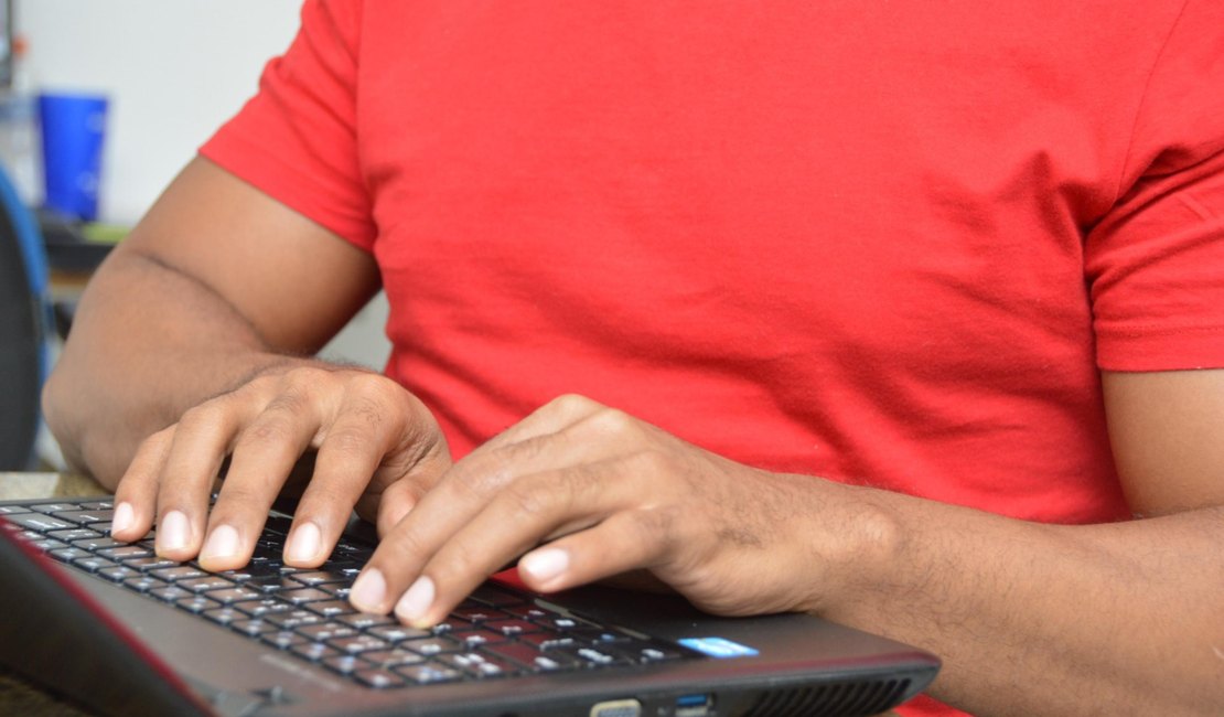 Cansaço extremo e desmotivação podem ser sinais da Síndrome de Burnout, alerta especialista