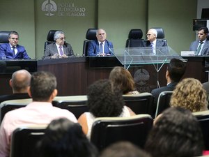 ?TJ lança programa que encaminha réus a Alcoólicos e Narcóticos Anônimos