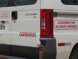 Erro gramatical em veículo da Prefeitura Municipal de Carneiros circula na internet