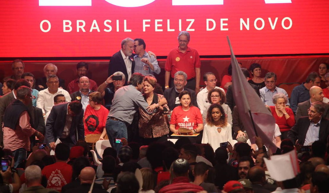 Lula pede a petistas que façam pacto de não-agressão com Ciro