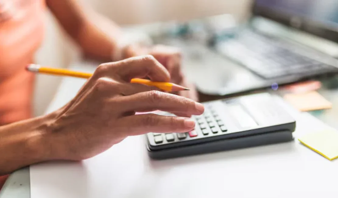 Justiça condena Caixa Seguradora e Caixa Vida e Previdência a indenizar cliente por cobrança indevida