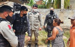 Polícia Militar faz doação de 300 kg de feijão à comunidade de Coruripe em Alagoas