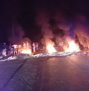 Manifestantes bloqueiam rodovia BR 416 em Colônia Leopoldina