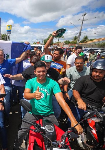 Renan Filho em Estrela de Alagoas: 'Encontrei as ruas tomadas pelo povo'