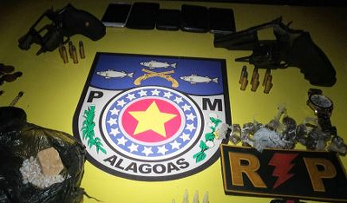 Trio é detido com arma de fogo, drogas e celulares roubados no São Jorge
