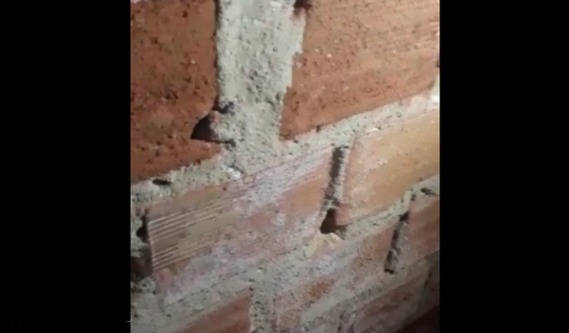 Aparecimento de sal nas paredes de casas do Bom Parto assusta moradores