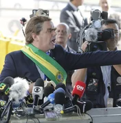 [Vídeo] Bolsonaro usa humorista para evitar responder sobre PIB fraco