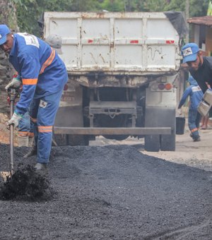 Brota na Grota leva serviços da Prefeitura ao Feitosa e Benedito Bentes