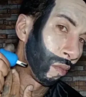 Fã se filma tatuando o próprio rosto para ficar igual a Gusttavo Lima