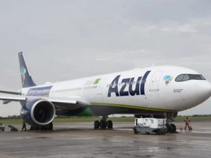 Avião faz pouso em Vitória após homem morrer em voo