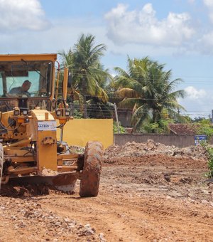 Prefeitura de Maceió inicia terraplanagem em ruas do Gama Lins