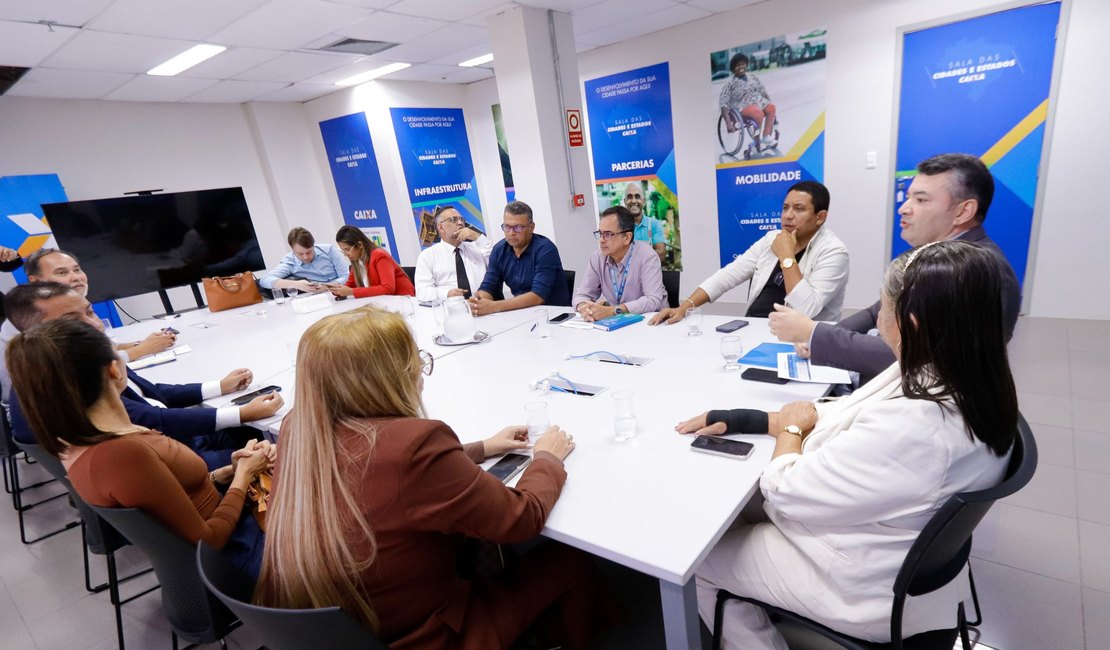 Prefeita de Palmeira dos Índios busca novas parcerias com a Caixa Econômica em Maceió