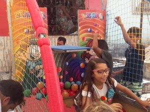 Organizações fazem festa das crianças no bairro Manoel Teles