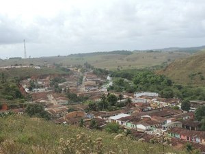 Moradores de Jacuípe sofrem com falta d?água e de energia