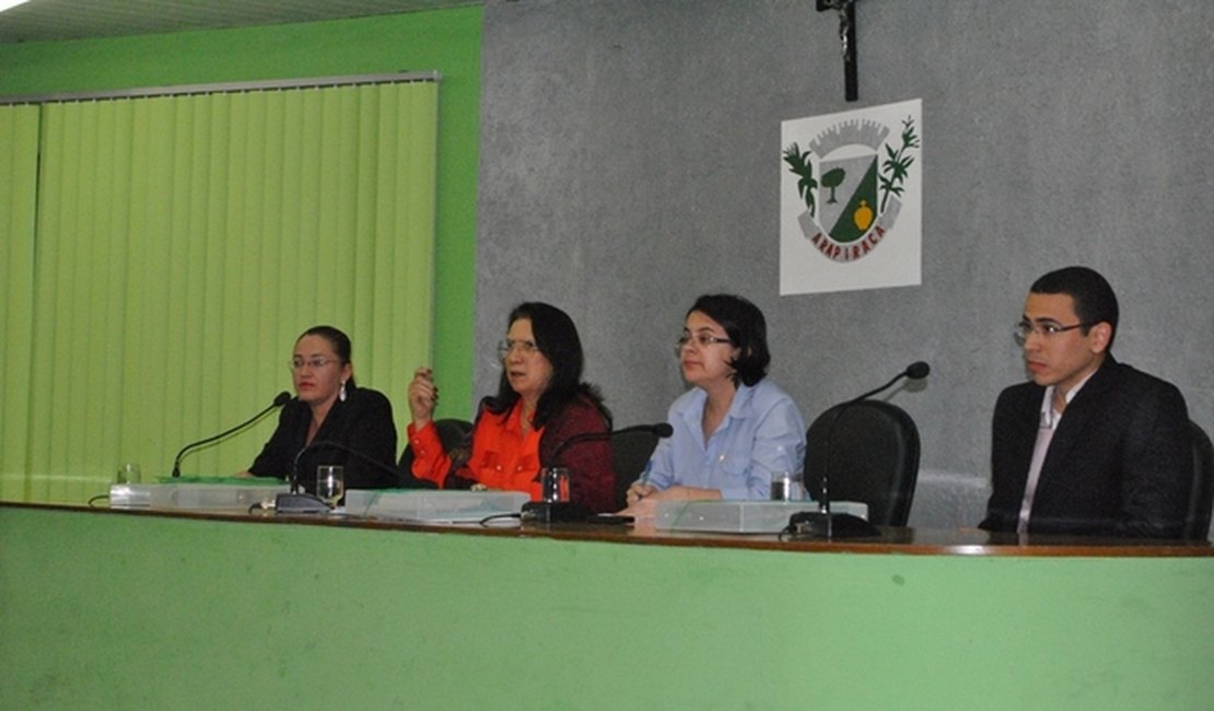 Vereadores de Arapiraca discutem problemas do IML