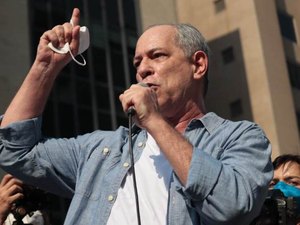 Ciro Gomes vem a AL lançar projeto de formação política de Ronaldo Lessa