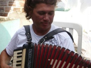 [Vídeo]Artistas e amigos lamentam morte de sanfoneiro nas redes sociais