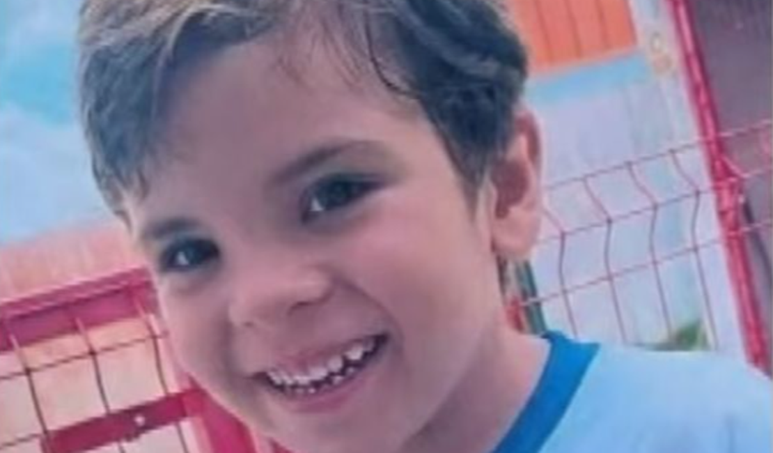 Criança autista de seis anos desaparece após correr em direção a mata no Benedito Bentes