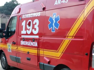 Dois jovens ficam feridos em acidente com moto no Centro de Palmeira dos Índios
