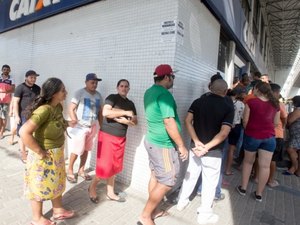 Atenção maceioenses: Caixa solicita que população evite dormir em filas