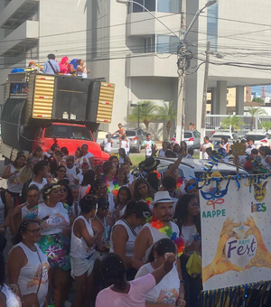 “AAPPE Fest Folia” leva alegria e inclusão aos foliões de Maceió com bloco acessível em Língua de Sinais