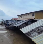 [Vídeo] Ventania derruba telhado de marina no município de Maragogi