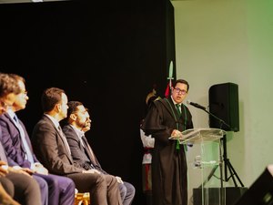 Fabrício Leão Souto toma posse para novo mandato na Defensoria Pública