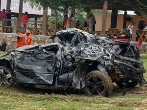 Testemunha relata momento em que veículo é levado pela correnteza em Piranhas