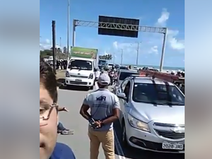 Taxistas protestam contra apreensões de veículos na Assis Chateaubriand