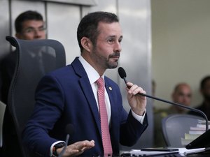 Com afastamento de Marcelo Victor, Bruno Toledo assume presidência da ALE-AL