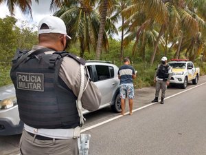 BPRv apreende quatro veículos na AL 101 Sul