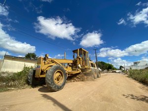 Obras de drenagem e pavimentação do Parque das Mangueiras entram em fase de conclusão dos serviços