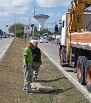 Criminosos furtam mais de 15 mil metros de fios da iluminação no viaduto da antiga PRF, em Maceió