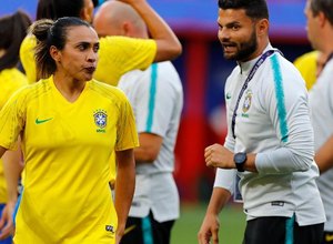 Seleção brasileira feminina usa a tecnologia para manter rotina de trabalho