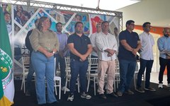 Prefeito Luciano Barbosa entrega do Ginásio Acebílio Vieira Leite, no bairro Baixa grande