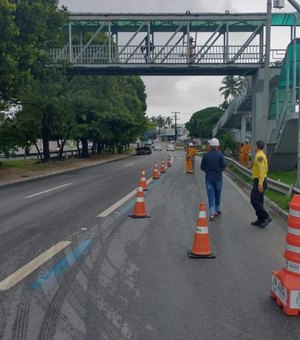 Prefeitura de Maceió interdita parte da Av. Durval de Góes Monteiro