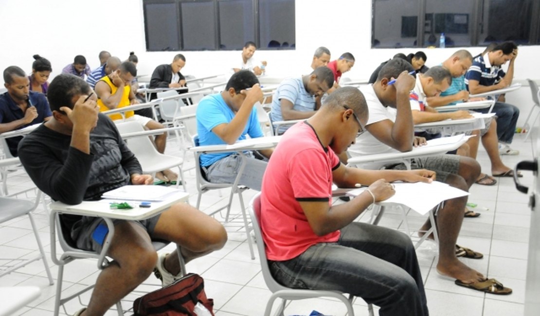 Giro de Profissões apresenta carreiras para estudantes de Maceió