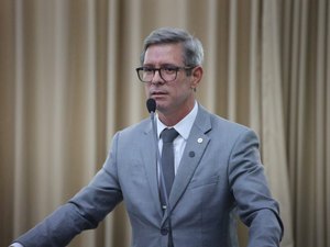 'Nenhuma cidade alagoana tem esse efetivo': Cabo Bebeto critica uso de 40 PMs contra ato da Polícia Civil