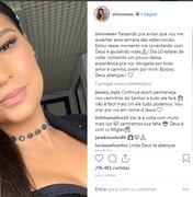 Cantora anuncia pausa nas redes sociais e pede oração aos fãs