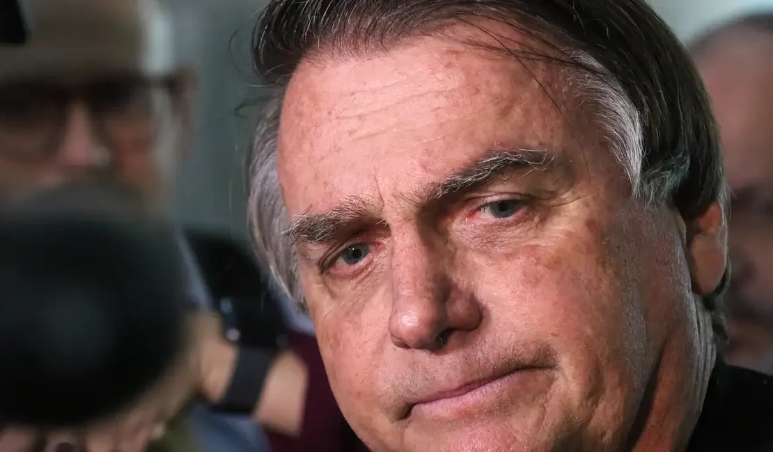 Moraes autoriza ida de Bolsonaro a hospital para procedimento na pele