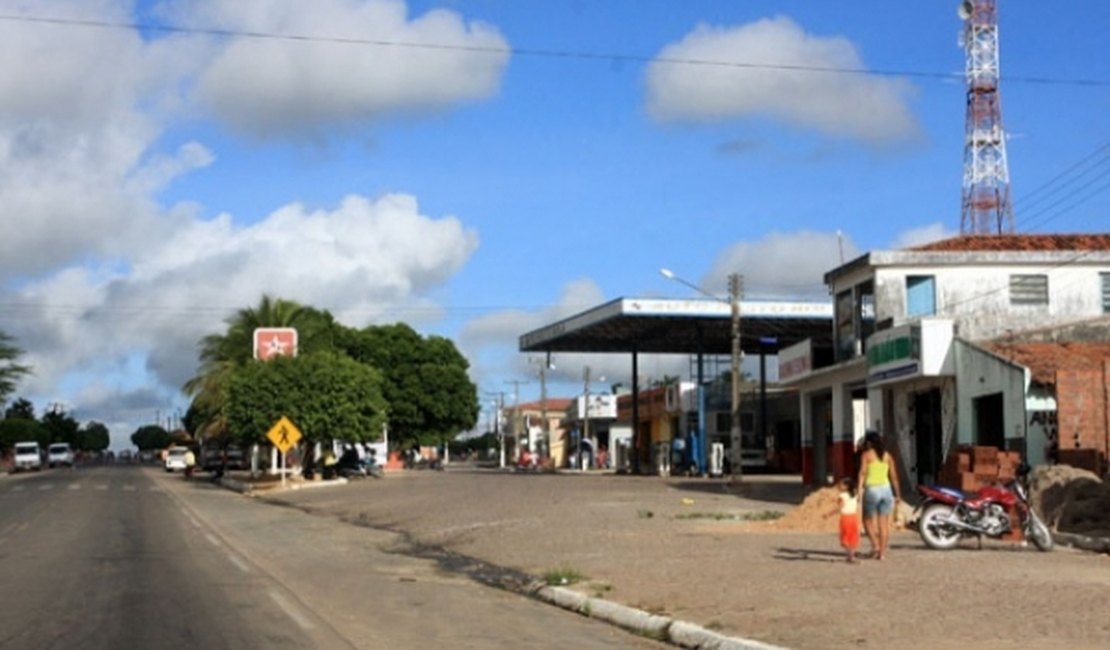 Criminosos amarram, amordaçam idoso e roubam dinheiro e objetos em Estrela de Alagoas