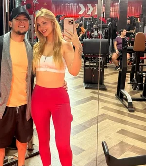 Após briga com ex, pai de Melody assume namoro com mulher de 22 anos